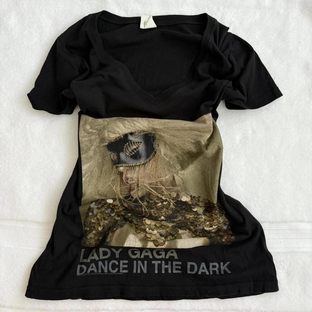 vintage lady gaga dancing in the dark graphic tee with vneck - Picture 2 of 5